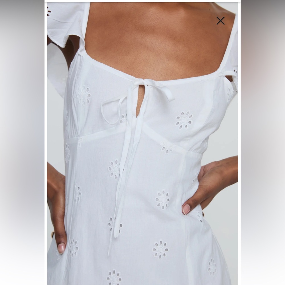 Besiana Cotton Broderie Anglaise Mini Sundress - Picture 4 of 7